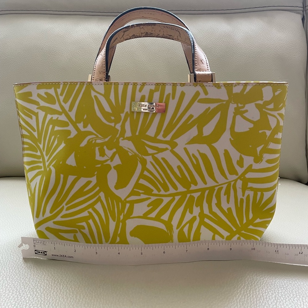 Stylish Yellow Patterned Handbag - image 1